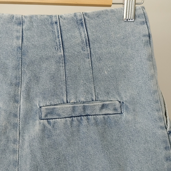 NWT H&M Light Blue High Rise Jean Shorts Pleats 6 Petite - Picture 10 of 12